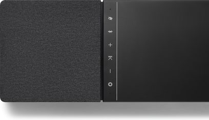 Звукова лента DEVIALET DIONE черна, изглед отпред и отстрани, издължен правоъгълна форма, черна текстурирана повърхност, бутони отстрани