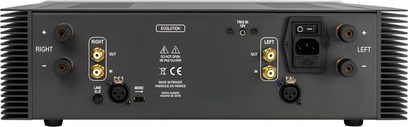 Hi-fi effektforstærker Atoll Electronique AM400 Evolution i sølv med aluminiumskabinet, set bagfra, rektangulært kabinet med sorte sidekølere, dobbelt sæt forgyldte højttalerterminaler, balancerede RCA- og XLR-indgange, 12 V trigger-indgang, IEC-strømstik og vippekontakt