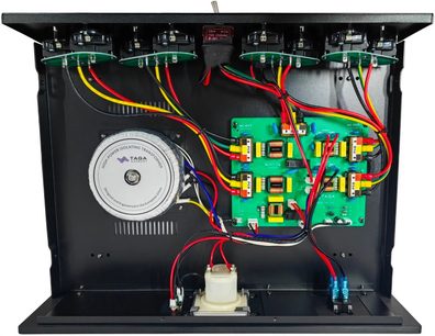 Netspændingskonditionerer Taga Harmony PC-7000 sort, metalchassis, indvendig visning med transformer, printplade og farvede kabler