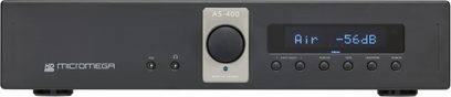 Forside af en sort Micromega AS-400 stereo hi-fi-forstærker, knapper, LCD-skærm, børstet aluminium