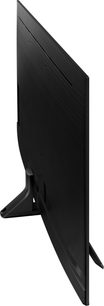Samsung UE82NU8005-fladskærms-tv, set fra siden, sort flad skærm, smal ramme, centralt V-formet drejeligt fod