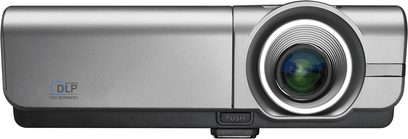 Optoma EX779 gråsølv videoprojektor, set forfra, centreret linse, knapper på toppen