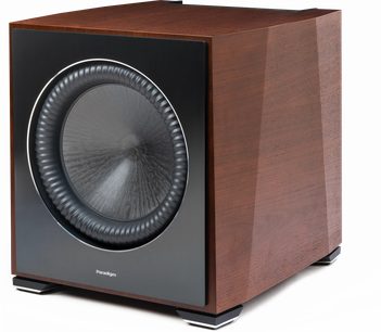 Subwoofer Paradigm XR 11 noce, cubo in legno scuro, altoparlante nero opaco sulla parte anteriore, logo bianco