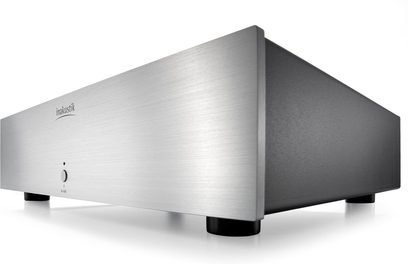 AC-4500 Netzstrom-Conditioner aus Aluminium mit gebürsteter silberner Front, rundem Knopf, Inakustik-Logo und schwarzen Füßen
