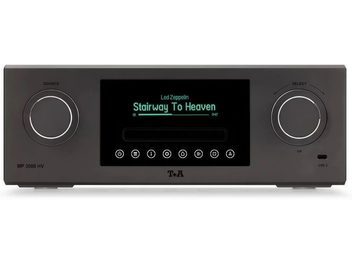 Schwarzer Netzwerk-Audioplayer T+A MP 3000 HV, in Frontansicht, mit zentralem Display und zwei großen Drehreglern