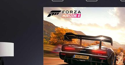 Vægplakat Forza Horizon 4 med sort superbil set bagfra på landevej ved solnedgang