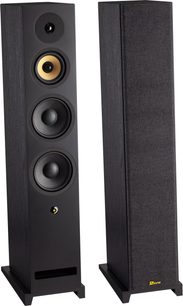Sæt med to Davis Acoustics Krypton 9 gulvhøjttalere i sort træ, set fra trekvart forfra, den ene uden frontgitter, der afslører sort diskant, gul mellemtone, to sorte woofere og basrefleksport, den anden med mørkt tekstilgitter, begge på rektangulær sokkel