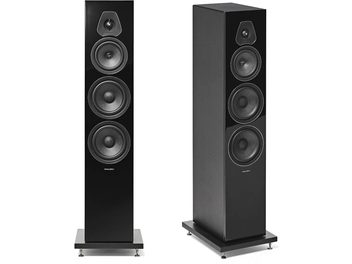 Sonus Faber Lumina V fényes fekete álló hangsugárzópár, elölnézetben és háromnegyedes nézetben, négy hangszóróval