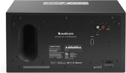 Audio Pro C10 MKII sort højttaler, bagside, tilslutninger og justeringer, logo og tekniske specifikationer