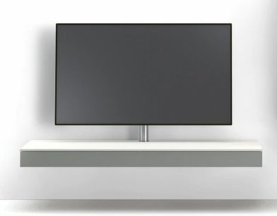 Bílý nízký TV stolek s černou plochou obrazovkou, bílá spodní police, na bílém pozadí, pohled zepředu