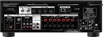 Rückseite des Onkyo TX-NR5100 Heimkino-Verstärkers mit Lautsprecherklemmen, HDMI-Eingängen, digitalen Audioeingängen und Netzwerkanschlüssen