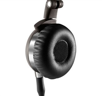 Cuffie audio circumaurali AKG K 480 NC nere, padiglioni ovali in pelle, archetto regolabile e girevole in metallo cromato