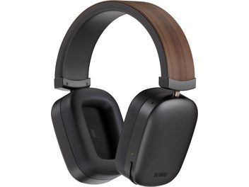 Slúchadlá hi-fi Kaiku Wave z čierneho orechového dreva s hlavovým mostíkom s efektom dreva a náušníkmi okolo uší v pohľade z troch štvrtín