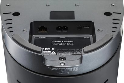 Trådløs tilsluttet Bowers & Wilkins Formation Duo højttaler i sort, set ovenfra, med synlige porte og kontrolknapper