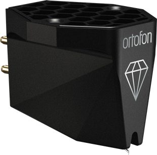 Melna Ortofon MC X50 hi-fi galviņa, skats trīs ceturtdaļās, stūraina korpusa forma ar Ortofon logotipu un redzamu adatu