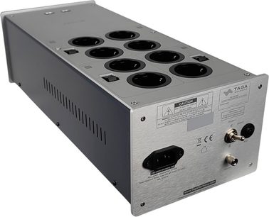 Netzfilter Taga Harmony PC-8000DC silber, Rückansicht, 8 schwarze runde Steckdosen, 2 Schalter, 1 Netzkabelanschluss