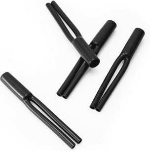 Příslušenství pro kabel Norstone Cable Kit Black – sada 4 černých válcových trubek s dvojitými otvory, pohled shora