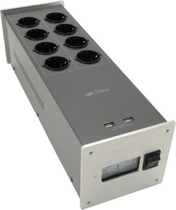Taga Harmony PF-1000LPS argento, vista angolare, 8 prese nere sulla parte superiore, 2 porte USB, voltmetro e interruttore sul frontale