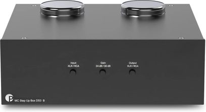 Phono-forforstærker Pro-Ject MC Step Up Box DS3 B sort, rektangulært kabinet med to drejeknapper på toppen set forfra