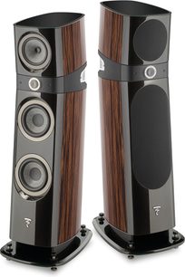 Focal Sopra N°3 Standlautsprecher Macassar, Vorderansicht, dunkle Holzoberfläche, 3 sichtbare Lautsprecher auf einer, schwarze Sockel