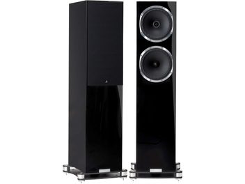 Fyne Audio F502SP søjlehøjttaler i sort lak set forfra og fra siden, 2 højttalere, diskantdome, aluminiumssokkel