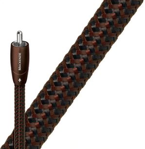 Audioquest Mackenzie 0,75 m RCA-lydkabel, brun RCA-stik, brunt og sort flettet kabelkappe med geometriske mønstre