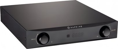Ampli hi-fi stereo Nuprime IDA-8 černý, pohled zepředu, matný černý obdélníkový kryt, LED displej, 2 otočné knoflíky