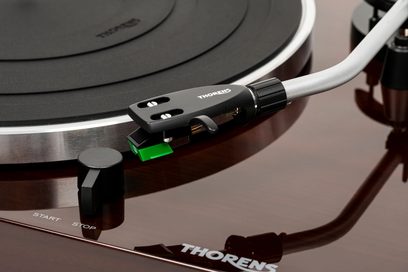 Thorens TD 204 nøddetræ