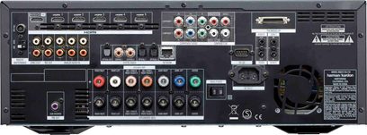 Zadní panel AV receiveru Harman Kardon AVR 365, audio/video konektory, RCA, HDMI, optické, koaxiální a Ethernetové vstupy