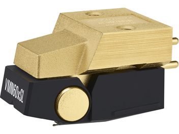 Cellule Audio Technica AT-VM760xSL en métal texturé doré avec base noire mate, vue trois-quarts gauche, forme angulaire à sommet percé de deux filetages, disque latéral doré et deux broches cylindriques arrière