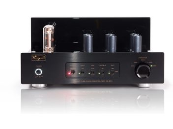 Wzmacniacz mocy hi-fi Cayin CS-6PH czarny, obudowa z czarnego szczotkowanego metalu widok z przodu, z widoczną szklaną lampą po lewej stronie, rzędem diod LED pośrodku i dużym pokrętłem po prawej stronie