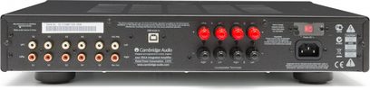 Zintegrowany wzmacniacz Cambridge Audio Azur 351A w kolorze czarnym, przedni panel z pokrętłami, gniazdami i czerwonymi wskaźnikami