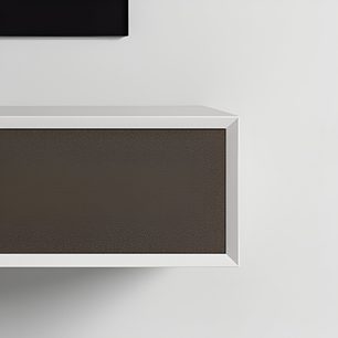 AV-møbel Clic TV Series model TV65" 20S hvid, front i brunt stof, affasede kanter, set i trekvart højre vinkel