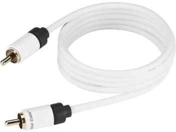 Biały kabel audio Real Cable SUB-1 o długości 5 metrów z czarno-złotymi złączami RCA, tworzący luźną pętlę