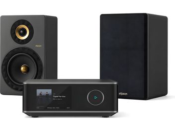 Sistema hi-fi Elipson con due diffusori da scaffale neri e lettore di rete con schermo in vista frontale a tre quarti