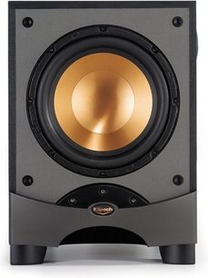 Sort Klipsch subwoofer, set forfra, gylden højttaler i midten, to knapper og logo i bunden