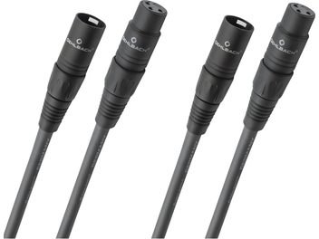 Twee Oehlbach NF 14 Master X analoge XLR audiokabels van 2 m, zwart, met soepele PVC-mantel en matzwarte cilindrische metalen connectoren met wit logo, schuin perspectief