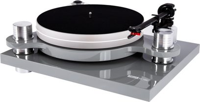 Giradischi hi-fi Block PS-100+ grigio laccato visto da tre quarti davanti, base rettangolare su piedini cilindrici metallici, piatto circolare argentato con tappetino nero e braccio di lettura nero con testina rossa