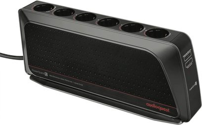 Μαύρη πολύπριζα Audioquest PowerQuest 2, 6 κόκκινες πρίζες, κόκκινη ενδεικτική λυχνία, μαύρο καλώδιο, άποψη από πάνω