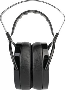 Sluchátka Hifiman Arya s otevřenou konstrukcí, pohled zepředu, tenký kovový oblouk, černé texturované polstrování, černá konstrukce