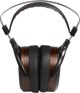 Hifiman HE-560 åben hovedtelefon, sort hovedbøjle, lakerede træskaller, sorte ørepuder, set forfra