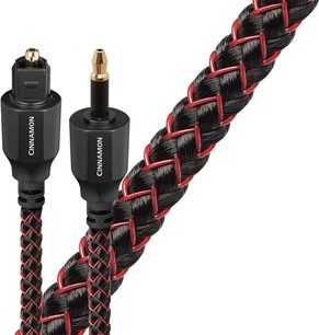 Audioquest Cinnamon optisk kabel i rød og sort flettet udførelse, optiske stik og jackstik med guldbelægning, nærbillede på hvid baggrund