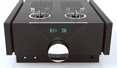 Preamplificatore stereo Pathos InControl Mk2 visto frontalmente, case nero, display digitale blu, due manopole rotanti argentate