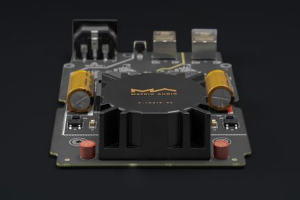 Matrix Audio P-TRS16-02 strømforsyningskort med central sort transformator og gyldne kondensatorer