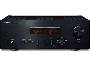 Yamaha A-S1200 fekete sztereó hi-fi erősítő elölről nézve, fekete előlap gombokkal és csatlakozókkal, 2 mutatós VU-mérővel