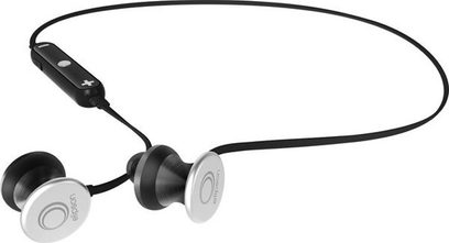 Černá sluchátka do uší Elipson IN-EAR N°1, pohled zepředu, s kabelem a drátovým ovládáním