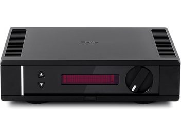 Rega Osiris schwarzer Stereo-Hi-Fi-Verstärker, Frontansicht, Frontplatte mit Tasten, Drehregler und roter Anzeige, zwei seitliche Lüftungsgitter