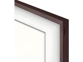 Detailní záběr pravého horního rohu, šikmý pohled, na rámeček televizoru Samsung The Frame 75" 2025 z tmavě hnědého ořechového dřeva, rovný profil s vyleptaným logem na hraně