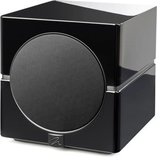 Dynamo 10 subwoofer i sort højglans, perspektivisk visning, kubisk form, skinnende overflade, sort frontgitter med cirkulært design