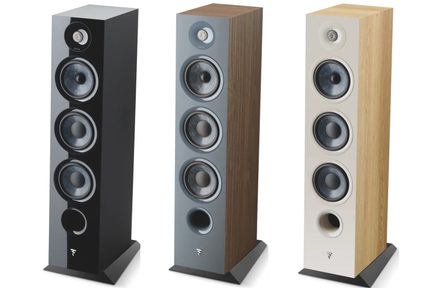 Colunas em 3 acabamentos (preto, cinza, madeira), 4 alto-falantes, tweeter, vista frontal